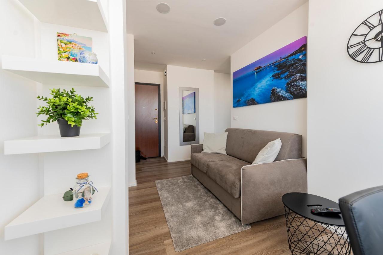 Piazza Salotto & Stazione Comfy Apartment Pescara Bagian luar foto