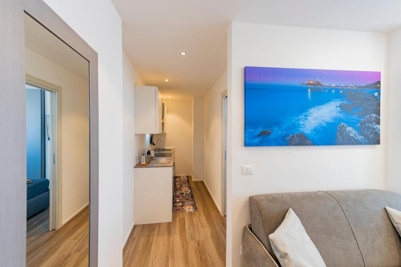 Piazza Salotto & Stazione Comfy Apartment Pescara Bagian luar foto